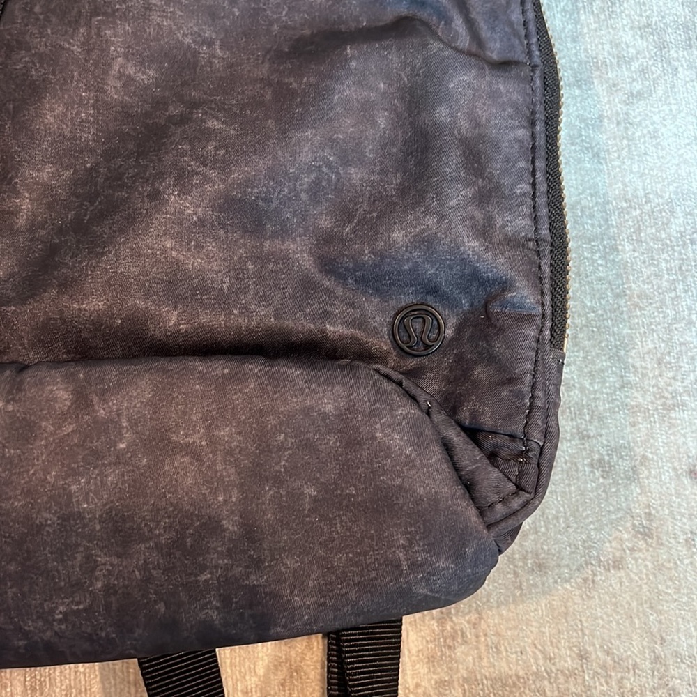 Lululemon Carry Onward Rucksack Backpack NWOT - Picture 9 of 15
